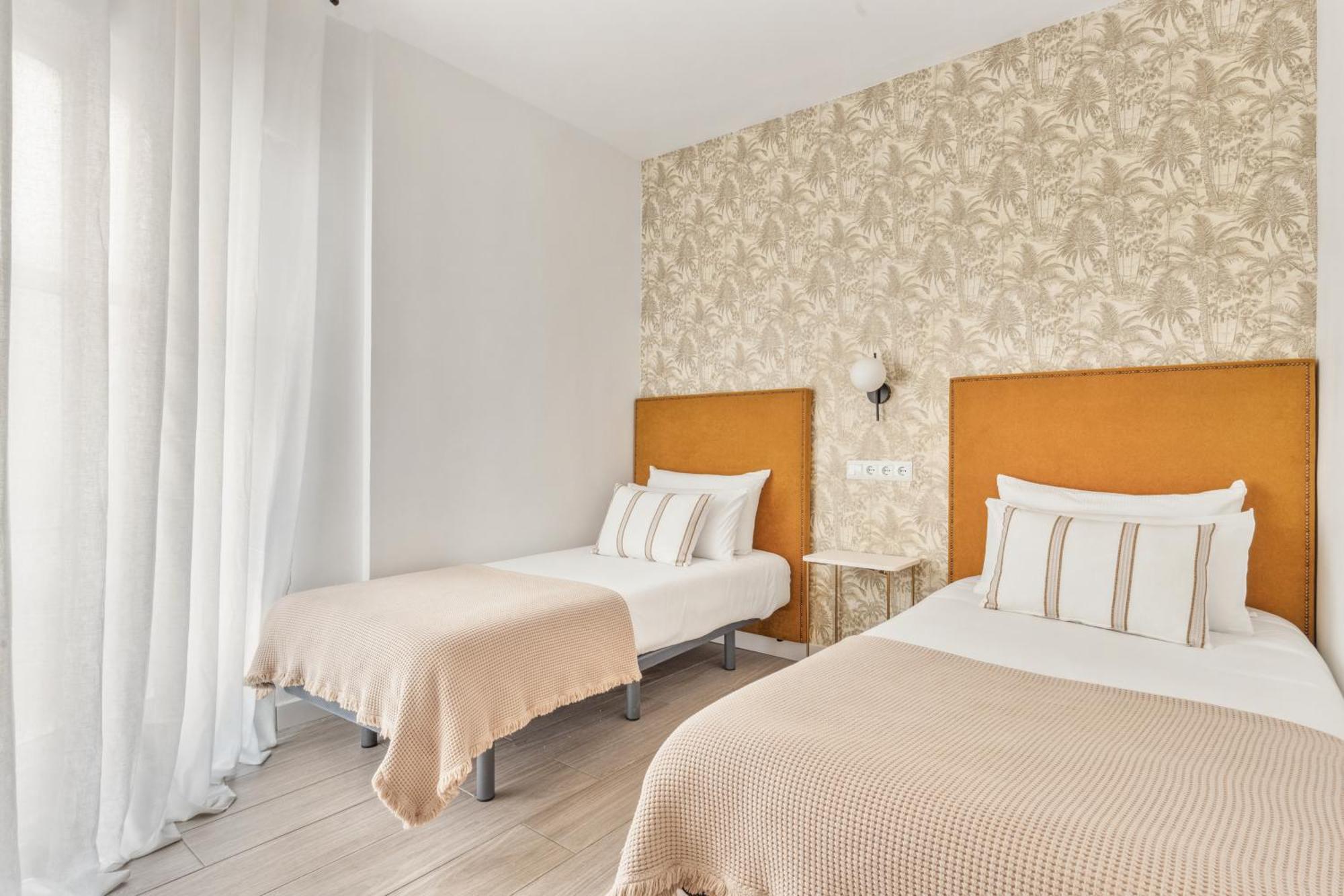 Epidemia & Quite Bedrooms By Ele Apartments Малага Экстерьер фото